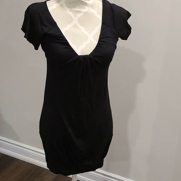 Aritzia Wilfred blk plunge neck dress - Picture 1 of 8